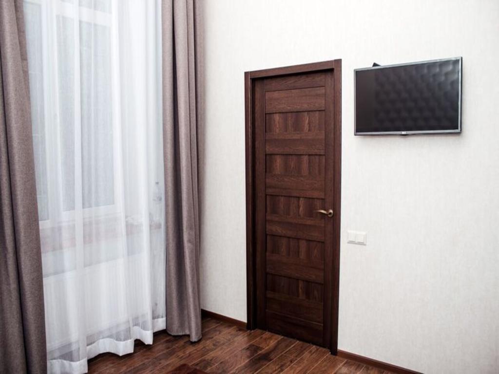 Apartment In The City Center In The House With Atlantes 敖德萨 外观 照片